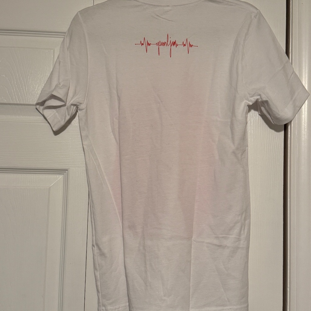 Pearl Jam Broken Heart Tee - Brand New Rare - Picture 3 of 4